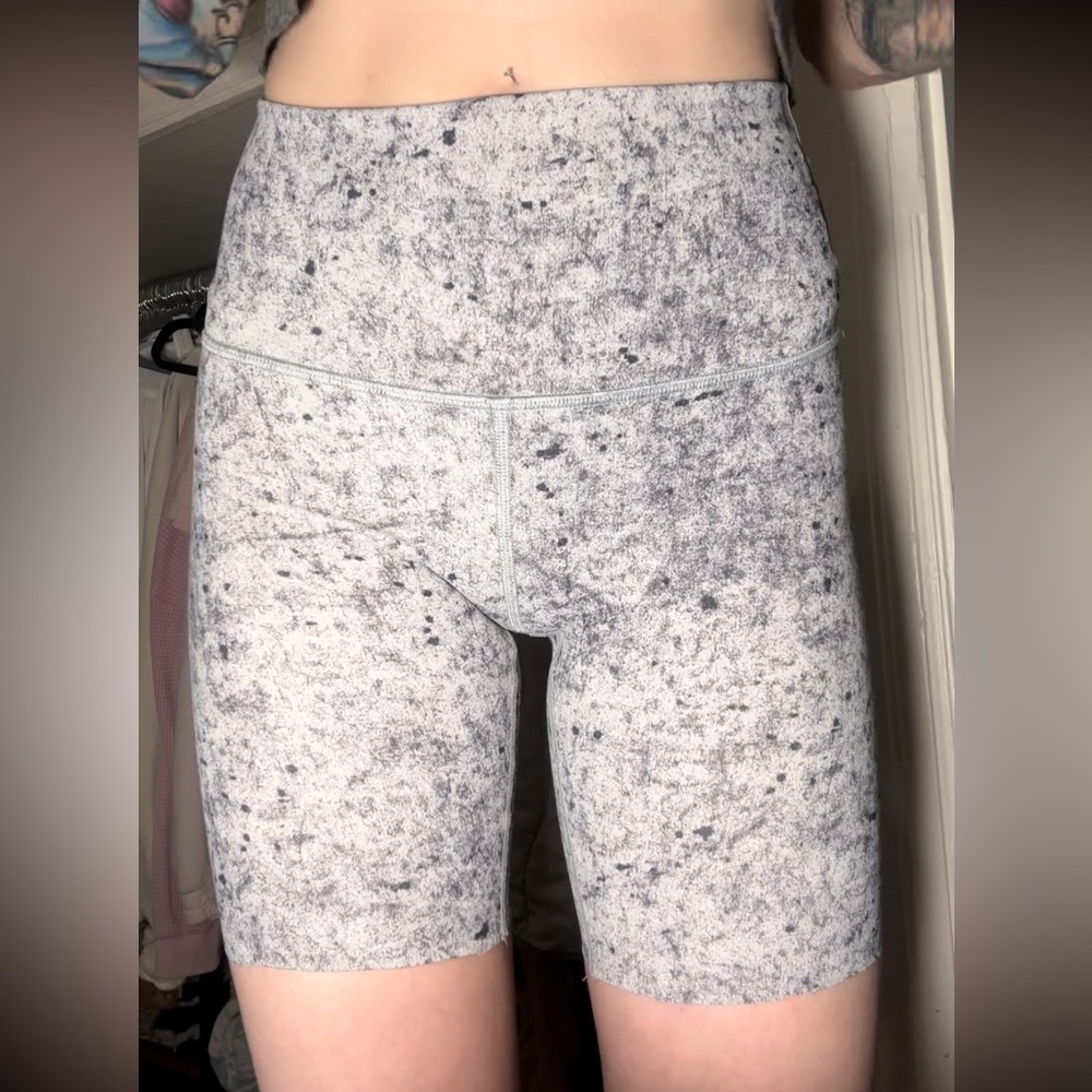 Size 2 Lululemon biker shorts
